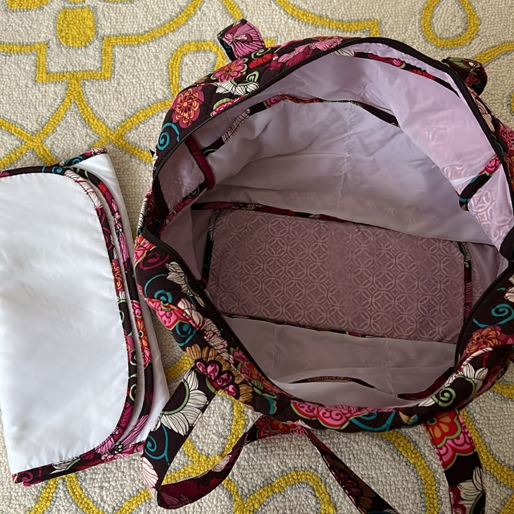 NWOT RETIRED Vera Bradley Mod Floral Pink Diaper Bag and Changing Pad - Picture 8 of 13